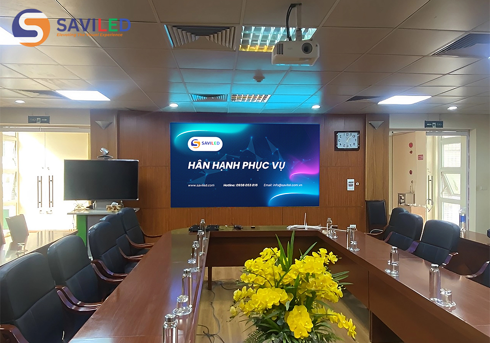 SAVILED cung cấp màn hình LED 100 inch cho phòng họp