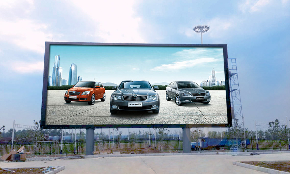 Màn hình LED cỡ lớn trên Billboard quảng cáo do SAVILED lắp đặt