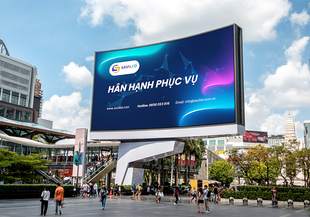 SAVILED lắp đặt màn hình LED quảng cáo trên phố đi bộ