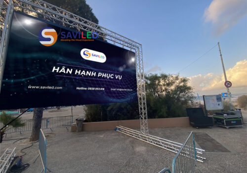 SAVILED lắp đặt màn hình LED P2.5 ngoài trời cho sân khấu sự kiện