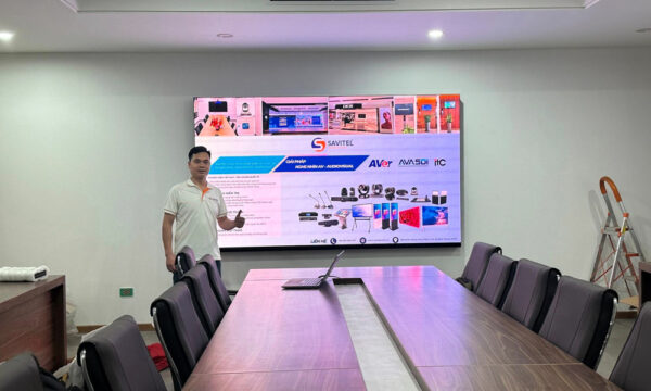 Phòng họp ở các trường học được SAVILED lắp đặt màn hình LED