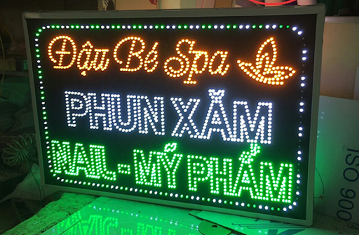 Hộp đèn led ruồi