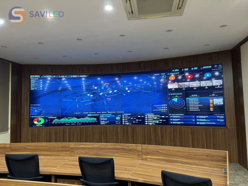 Màn hình ghép LG có kích thước lớn, hình ảnh sắc nét tại phòng điều khiển