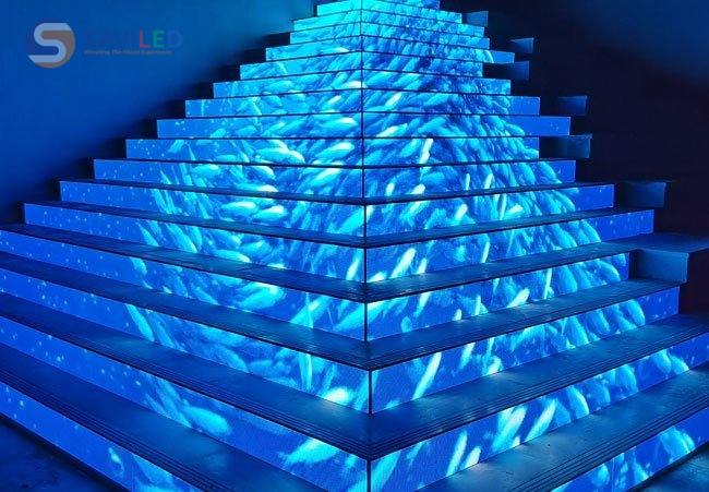 SAVILED lắp đặt màn hình LED bậc thang trong phòng triển lãm