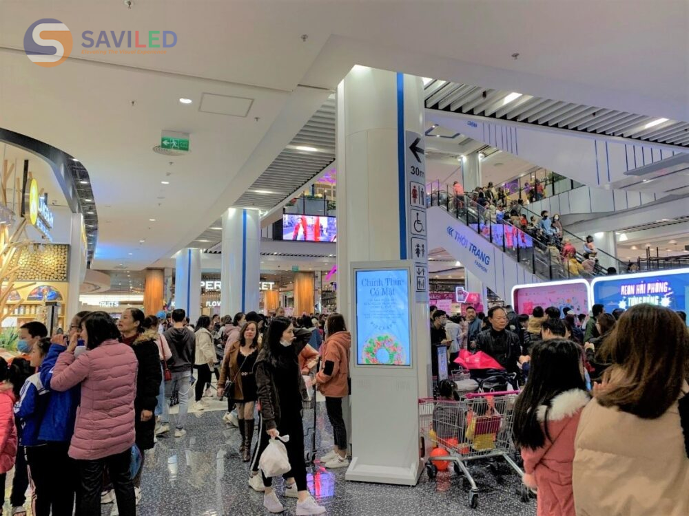 Màn hình LED hai mặt tại trung tâm thương mại do SAVILED cung cấp Màn hình LED hai mặt tại trung tâm thương mại do SAVILED cung cấp