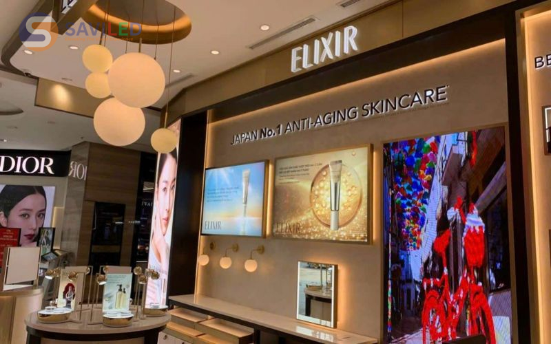 Màn hình LED tại showroom do SAVILED lắp đặt Màn hình LED tại showroom do SAVILED lắp đặt